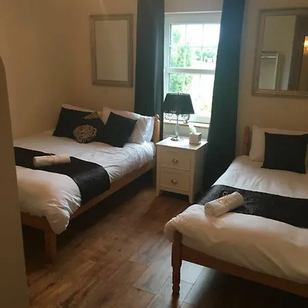 Drumhouse Bed & Breakfast *